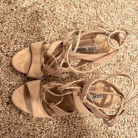 Steve Madden Nude Suede Stilletos - Picture 4 of 4